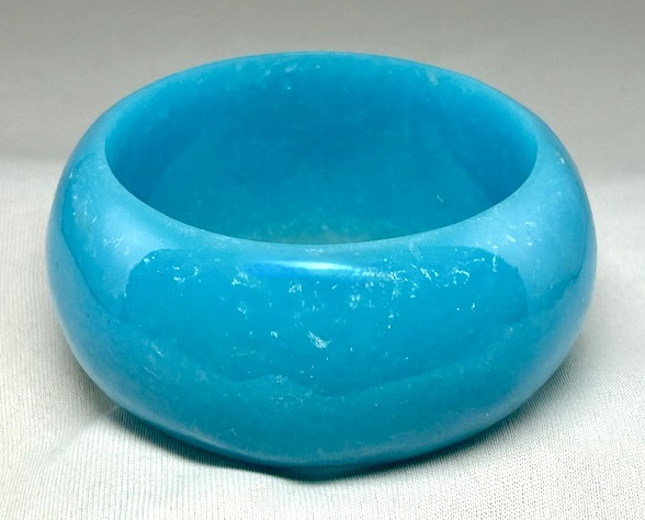 WT8 sky blue resin bangle